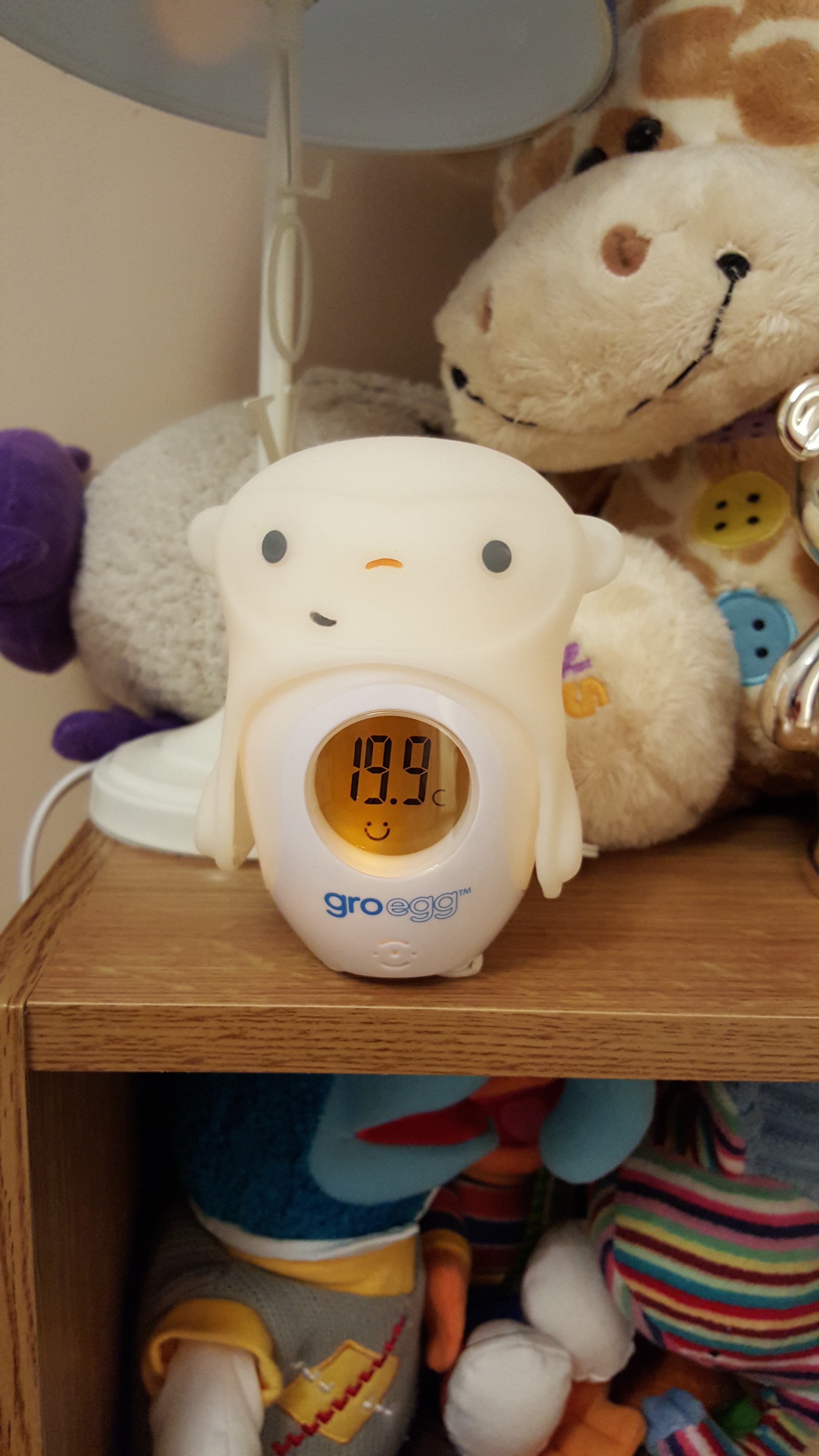 Glowing Baby Safety Pods: Grobag Egg Changes Color To Monitor Room  Temperature